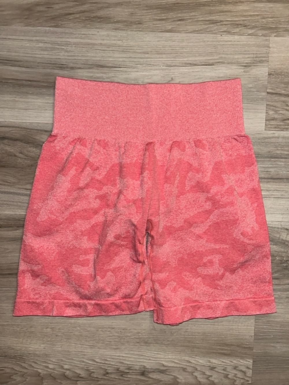 NVGTN Coral Pink camo Seamless High-Waist Bike Shorts - Camouflage Texture - Picture 3 of 4